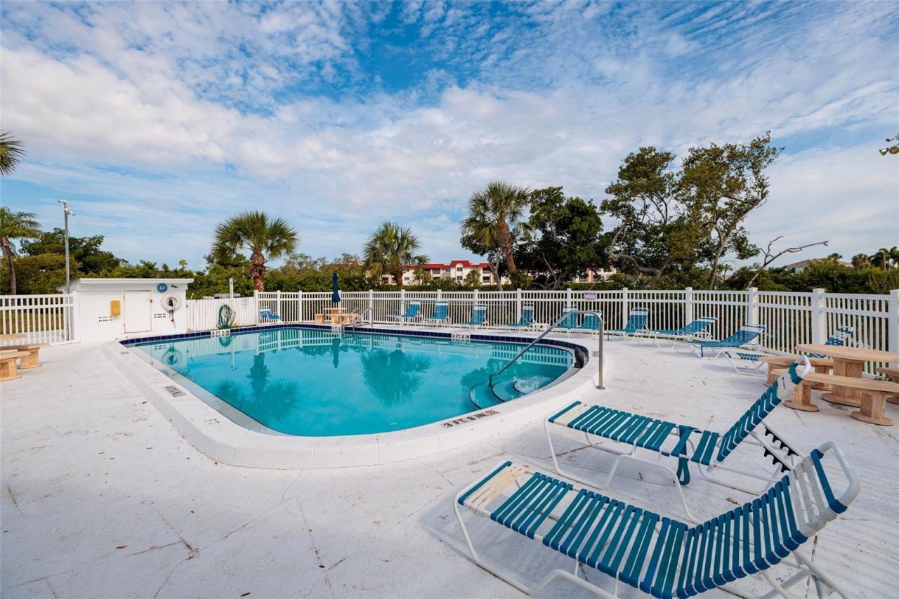 4550 Overlook Drive Ne, Unit 154, Saint Petersburg, FL 33703 Photo