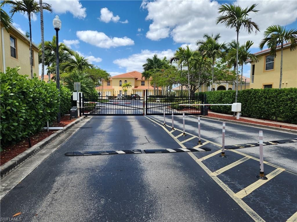 4293 Bellasol Cir, Unit 2513, Fort Myers, FL 33916 Photo