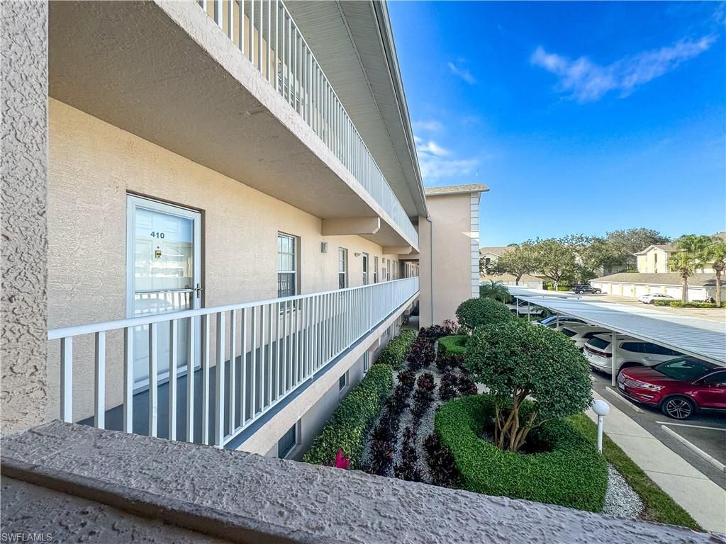 3250 Cypress Glen Way , Unit 424, Naples, FL 34109 Photo