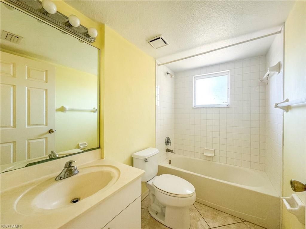 3250 Cypress Glen Way , Unit 424, Naples, FL 34109 Photo