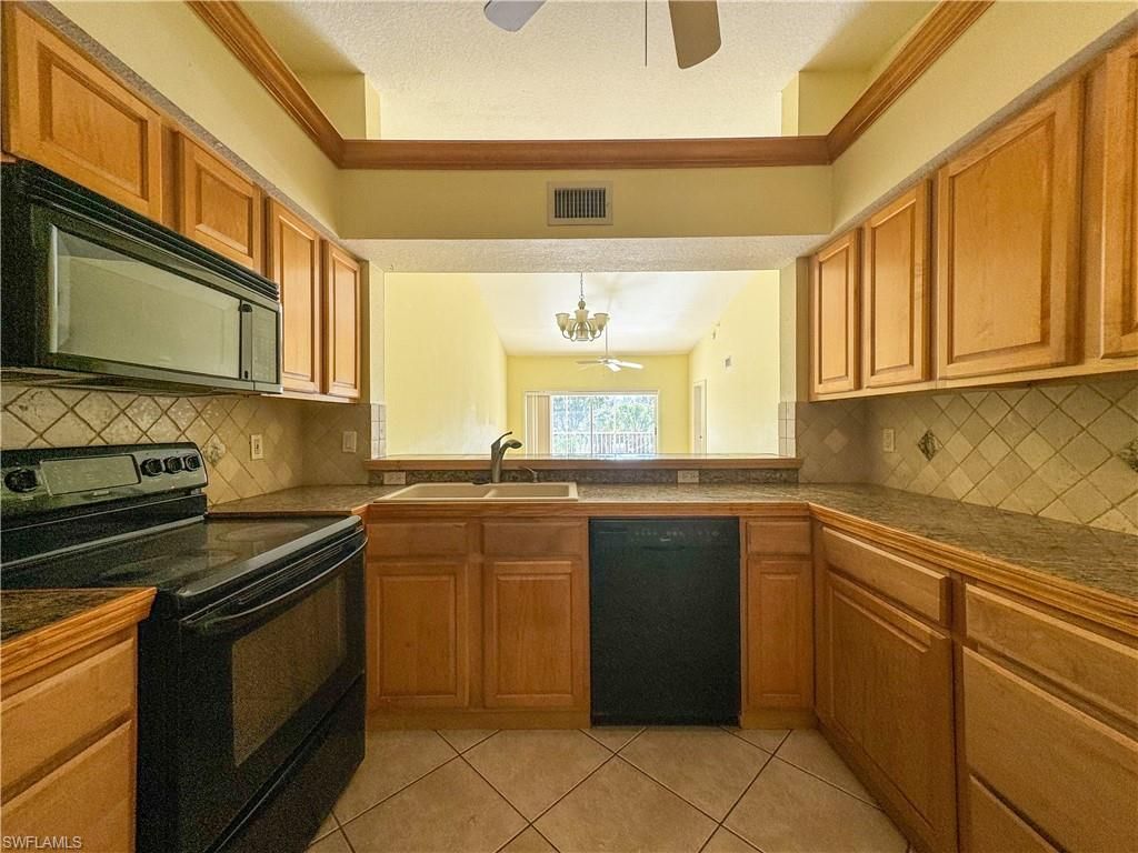 3250 Cypress Glen Way , Unit 424, Naples, FL 34109 Photo