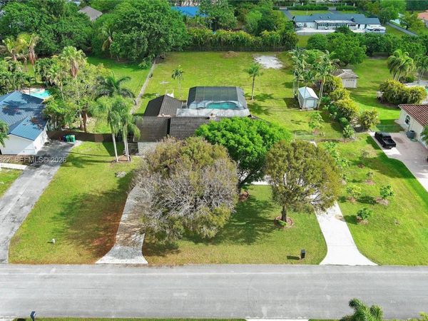 15941 SW 252nd St , Homestead, FL 33031