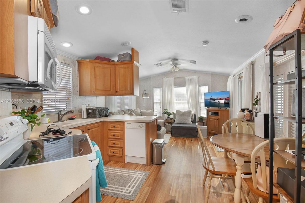 10725 S Ocean Dr #311, Jensen Beach, FL 34957 Photo