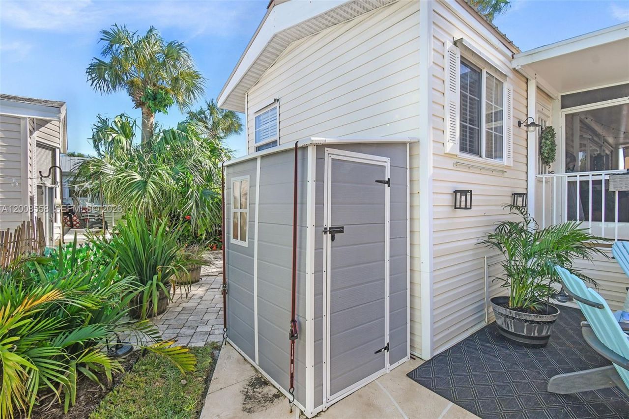 10725 S Ocean Dr #311, Jensen Beach, FL 34957 Photo