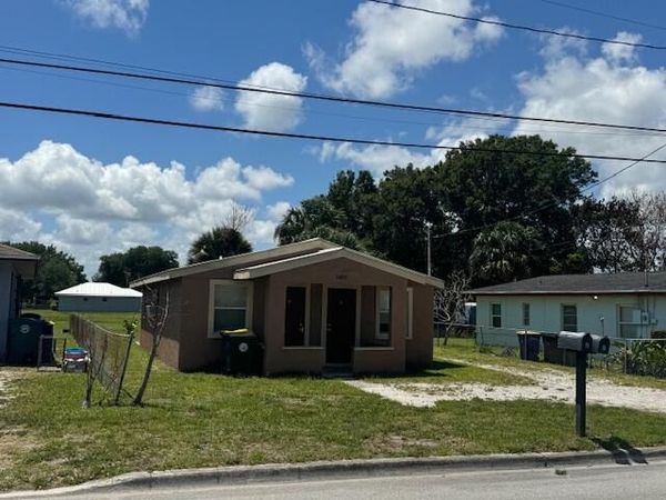 1403 Avenue M, Fort Pierce, FL 34950