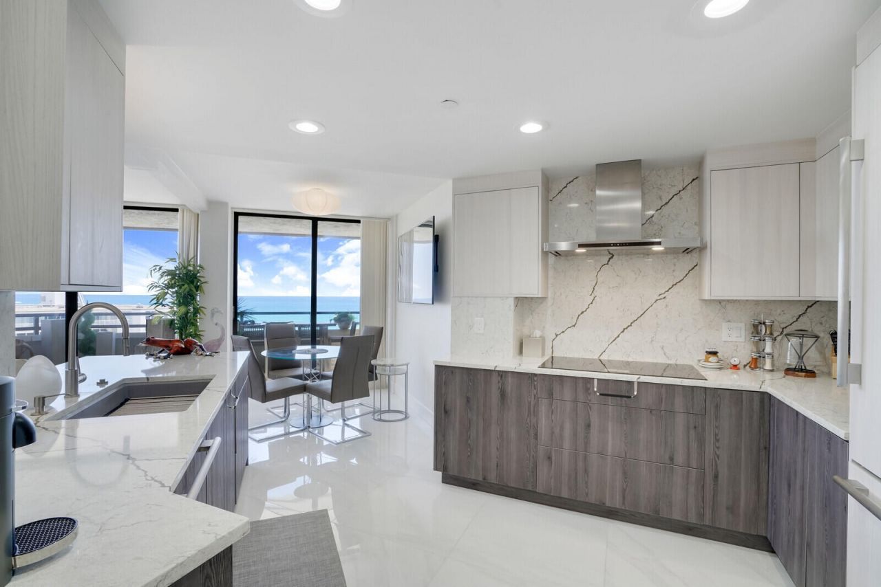 3560 S Ocean Boulevard, Unit Ph4, South Palm Beach, FL 33480 Photo