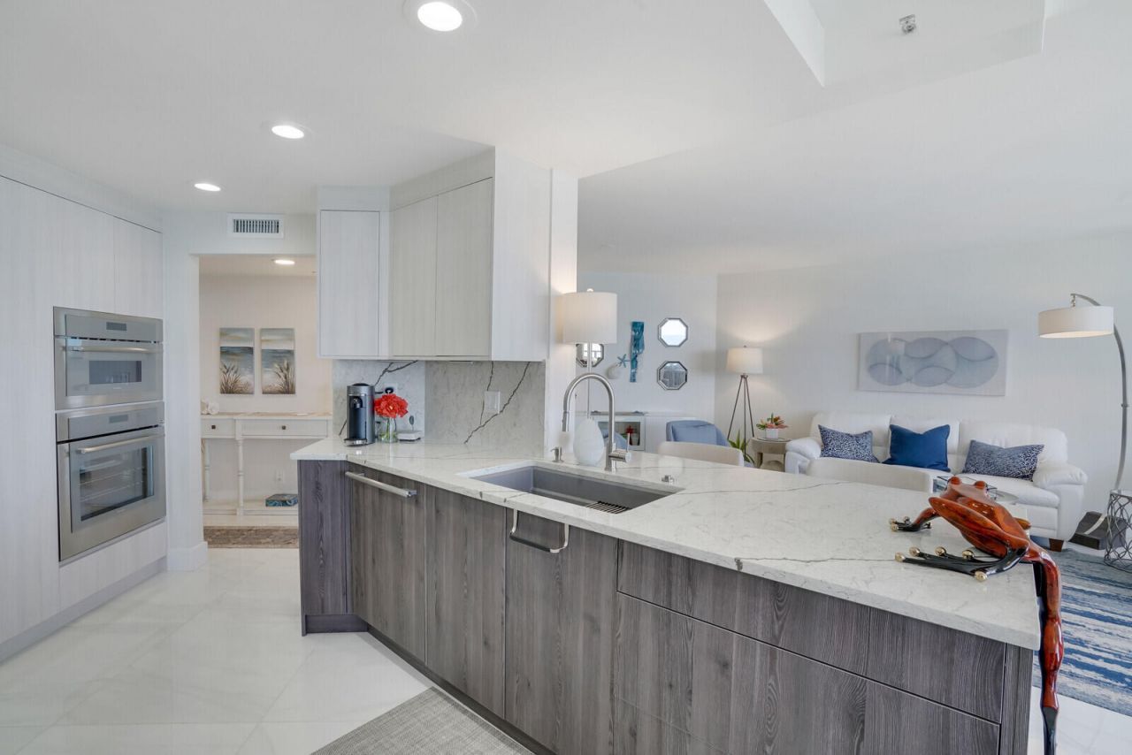 3560 S Ocean Boulevard, Unit Ph4, South Palm Beach, FL 33480 Photo