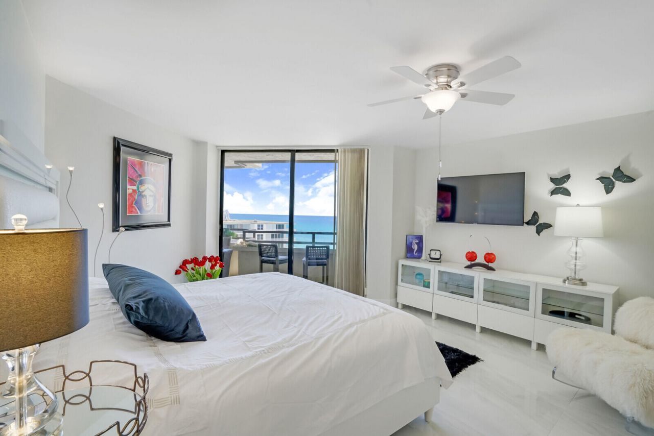 3560 S Ocean Boulevard, Unit Ph4, South Palm Beach, FL 33480 Photo