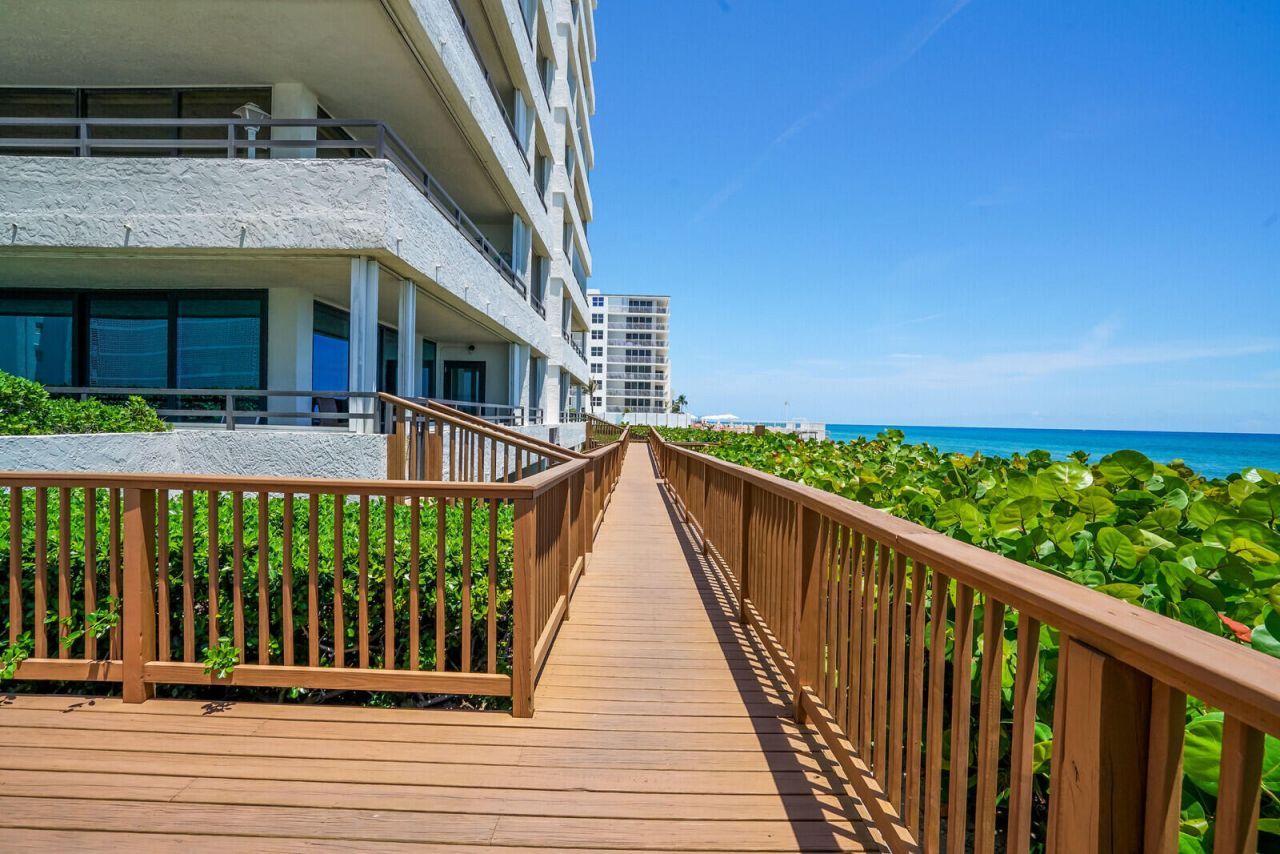 3560 S Ocean Boulevard, Unit Ph4, South Palm Beach, FL 33480 Photo