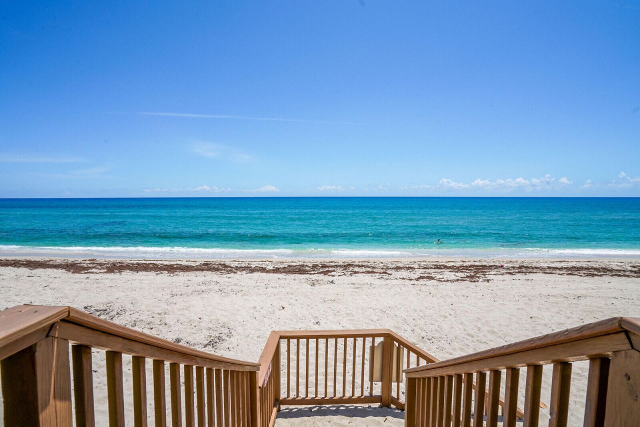 3560 S Ocean Boulevard, Unit Ph4, South Palm Beach, FL 33480 Photo