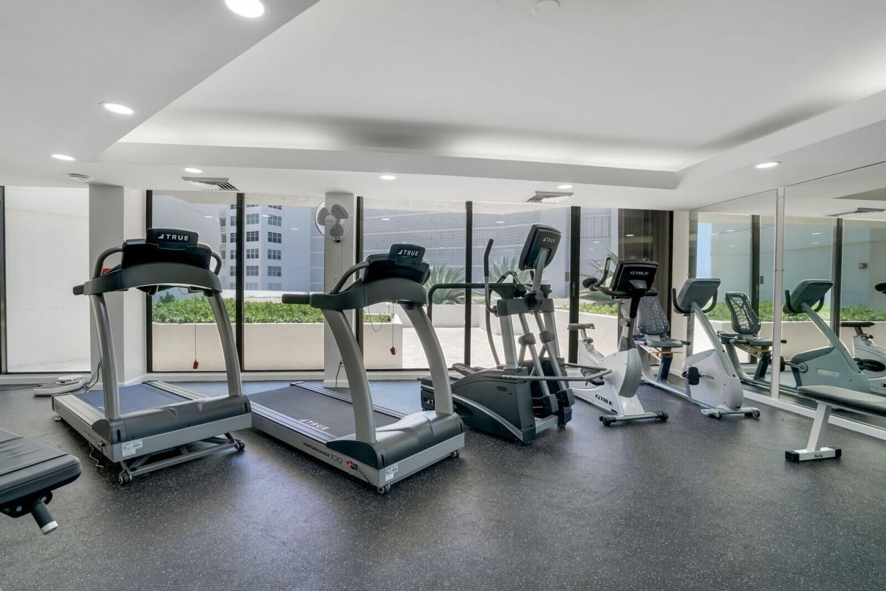 3560 S Ocean Boulevard, Unit Ph4, South Palm Beach, FL 33480 Photo