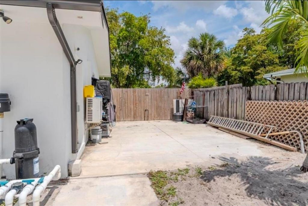 7520 NW 8th Court, Plantation, FL 33317 Photo