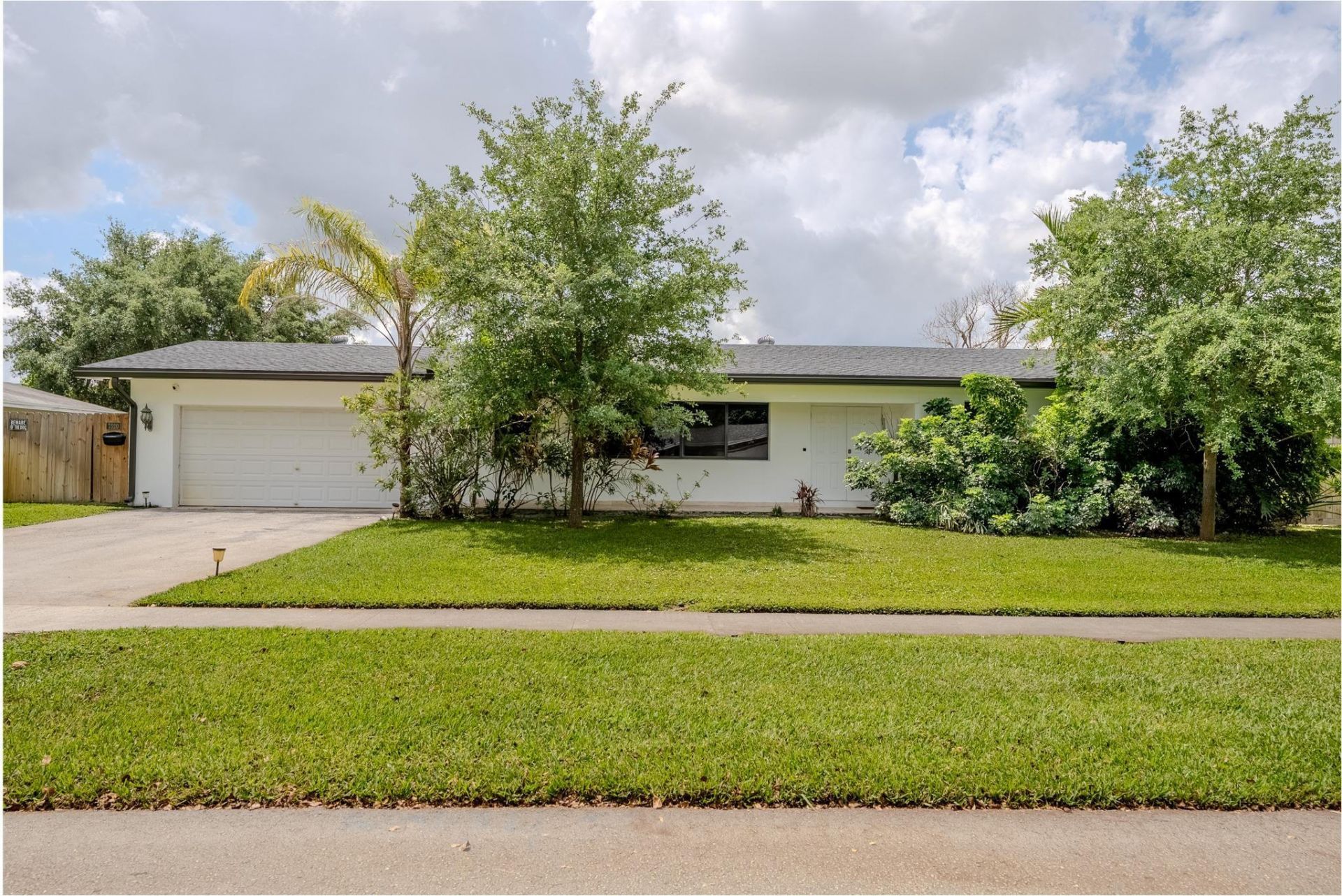 7520 NW 8th Court, Plantation, FL 33317 Photo