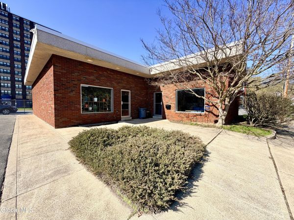 12 Mohawk Place, Amsterdam, NY 12010