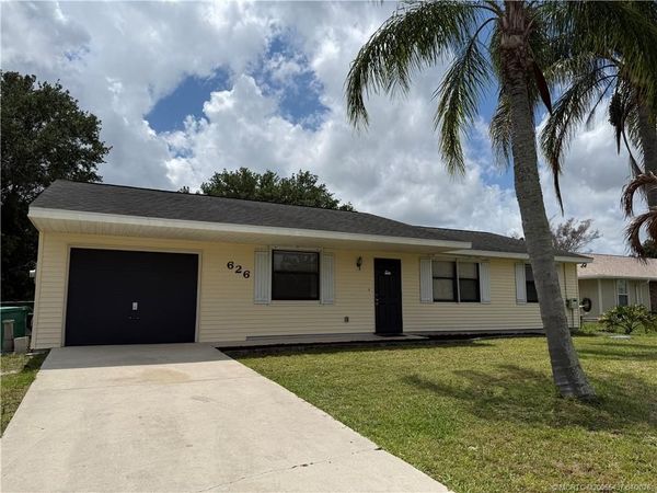626 SW Lakehurst Drive, Port St Lucie, FL 34983