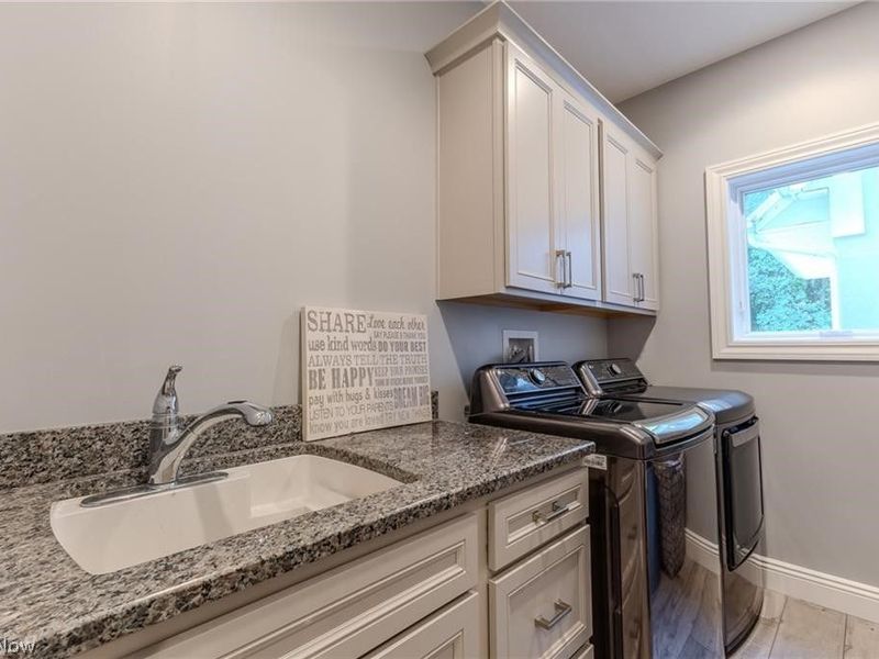 8315 Sanctuary Drive, Kirtland Hills, OH 44060 Photo 14
