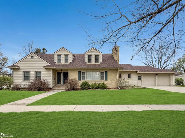 403 Jason Avenue, Iowa Falls, IA 50126