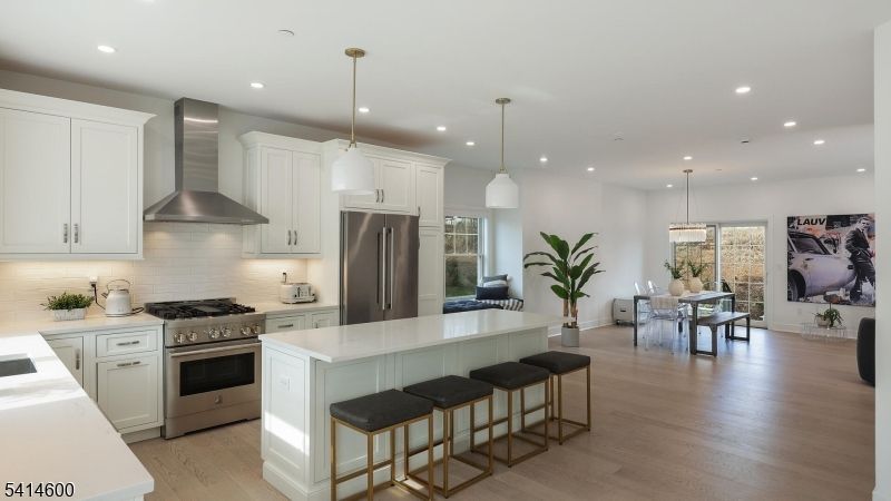 8 Mikula Way, Florham Park, NJ 07932 Main Photo