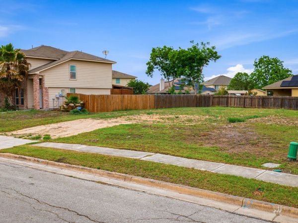 2531 DUVAL DR, New Braunfels, TX 78130