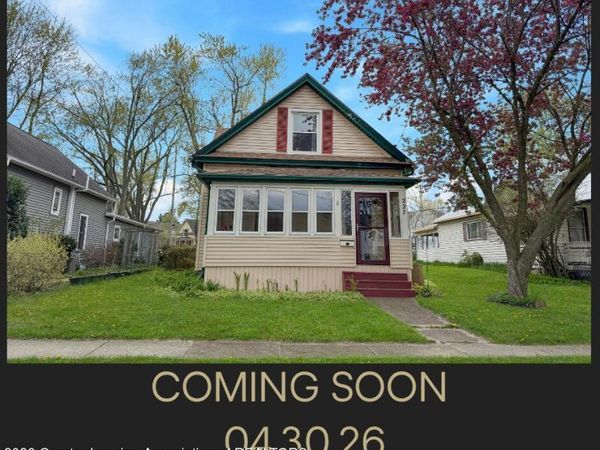 227 W Lincoln Street, Grand Ledge, MI 48837