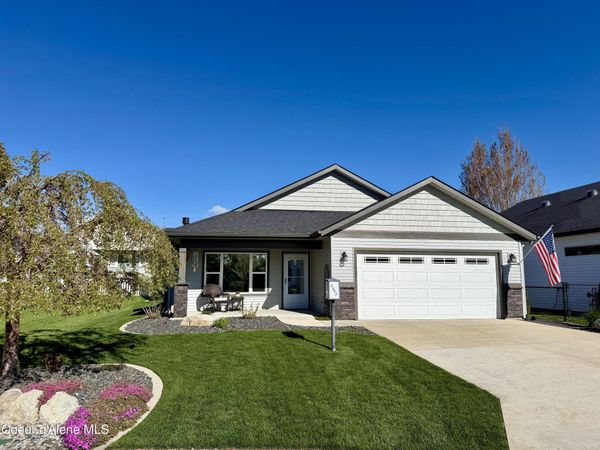 8493 N Retirewood CT, Hayden, ID 83835