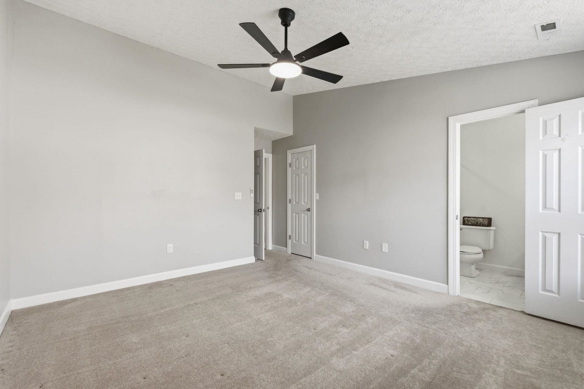 4374 Bradford Circle Photo 19