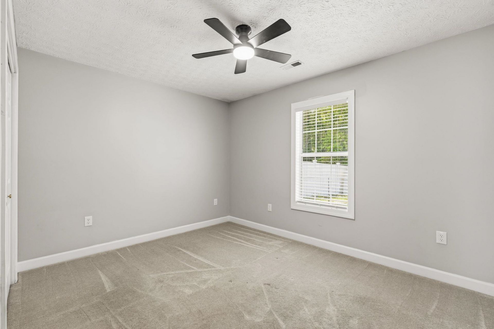 4374 Bradford Circle Photo 27
