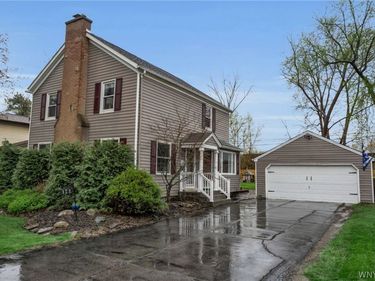 171 Thistle Lea, Williamsville, NY 14221