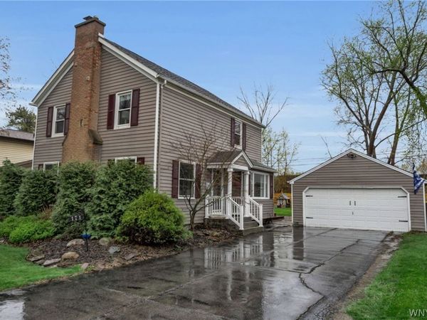 171 Thistle Lea, Williamsville, NY 14221