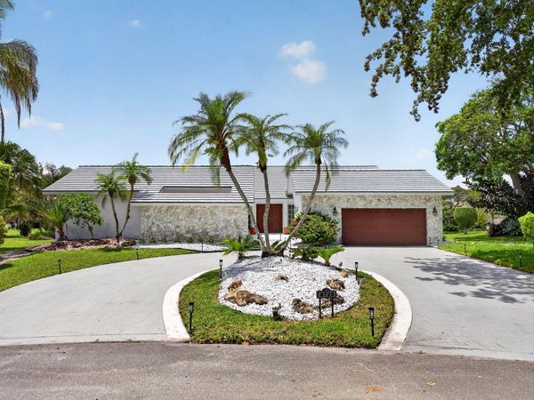 8725 Banyan Court, Tamarac, FL 33321
