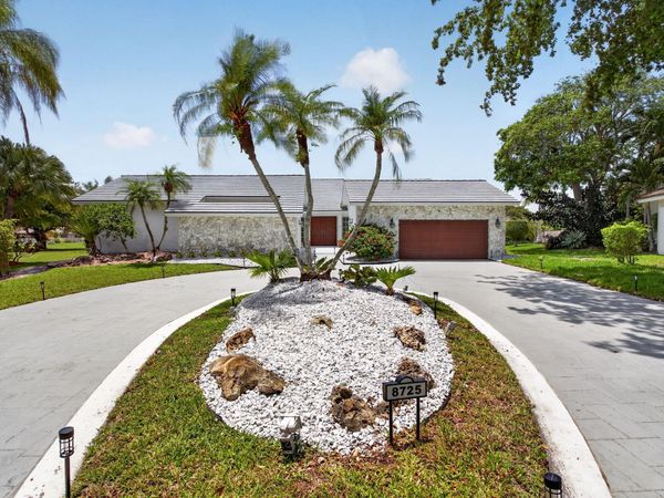 8725 Banyan Court, Tamarac, FL 33321
