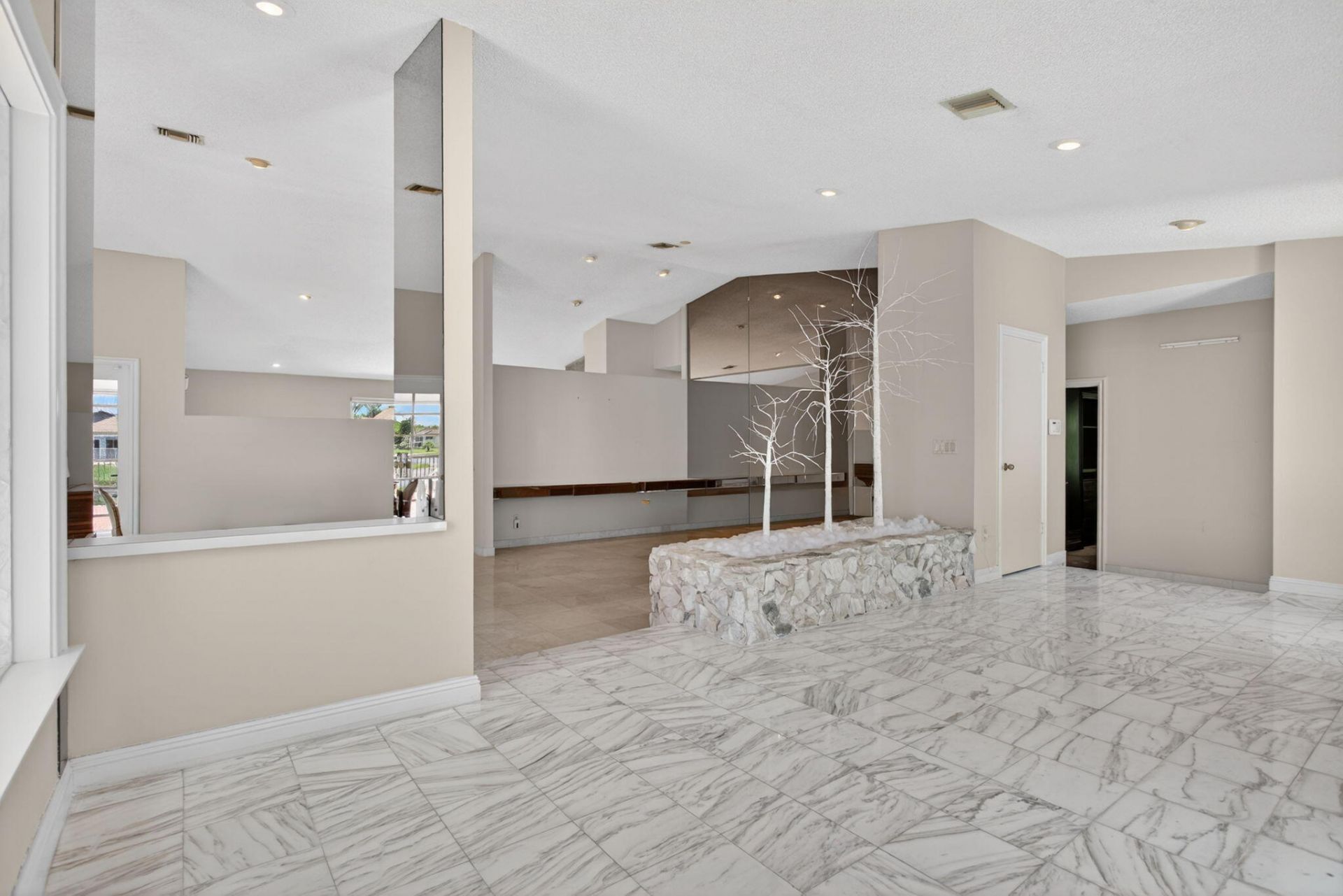 8725 Banyan Court, Tamarac, FL 33321 Photo
