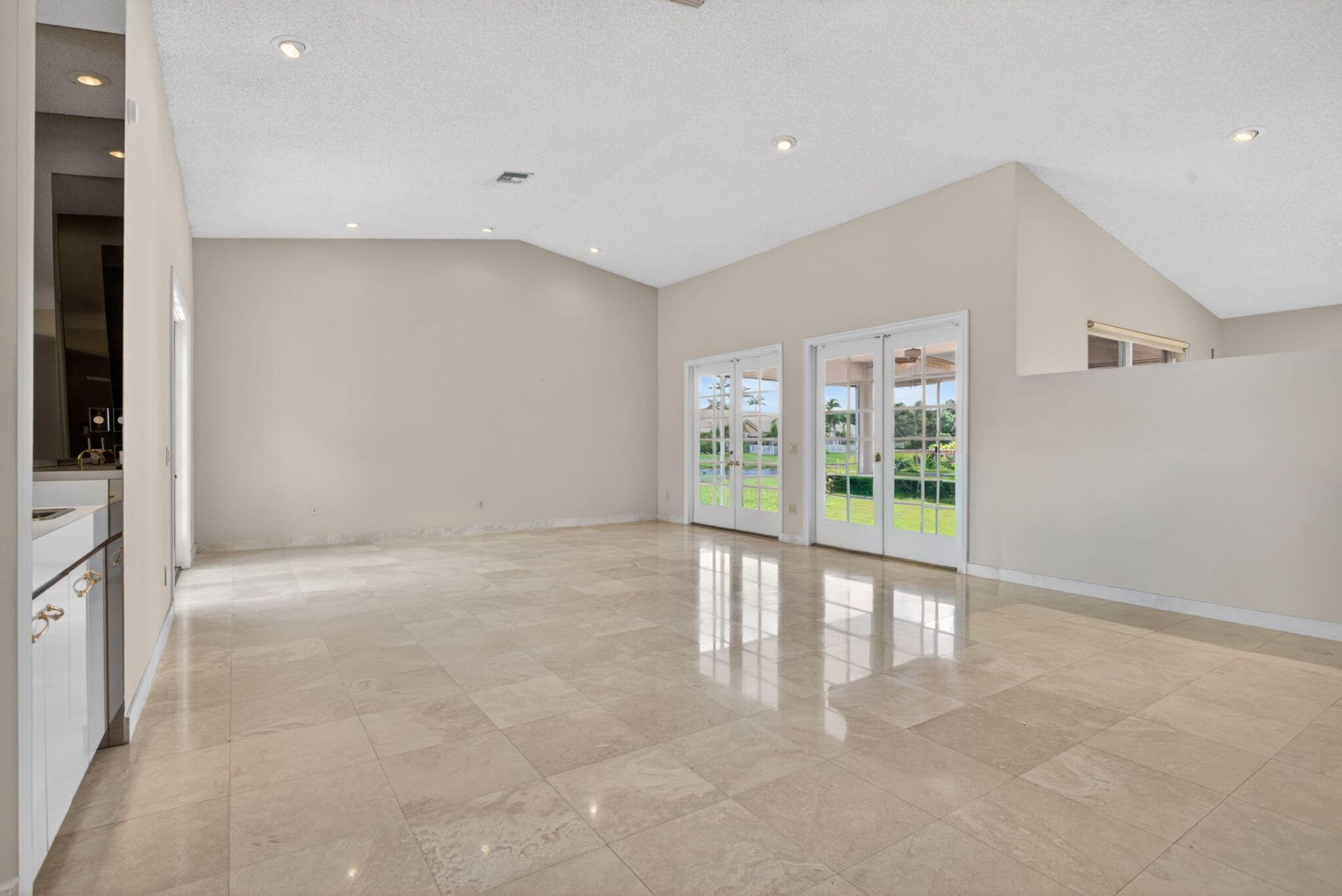 8725 Banyan Court, Tamarac, FL 33321 Photo