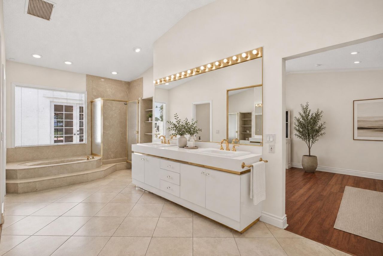 8725 Banyan Court, Tamarac, FL 33321 Photo