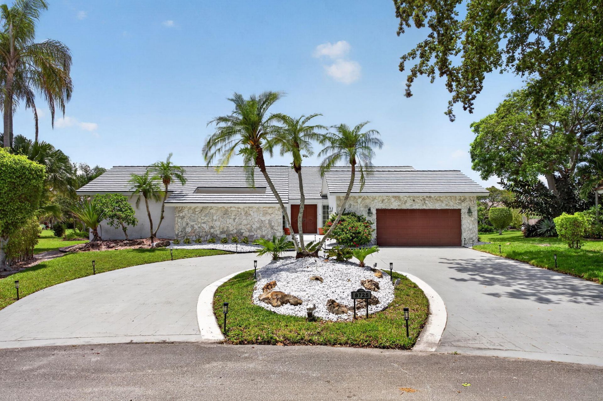 8725 Banyan Court, Tamarac, FL 33321 Photo