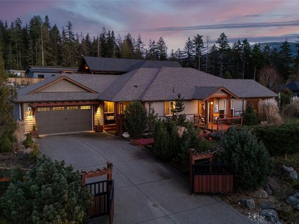 7284 Lakefront Dr , Lake Cowichan, BC V0R 2G1