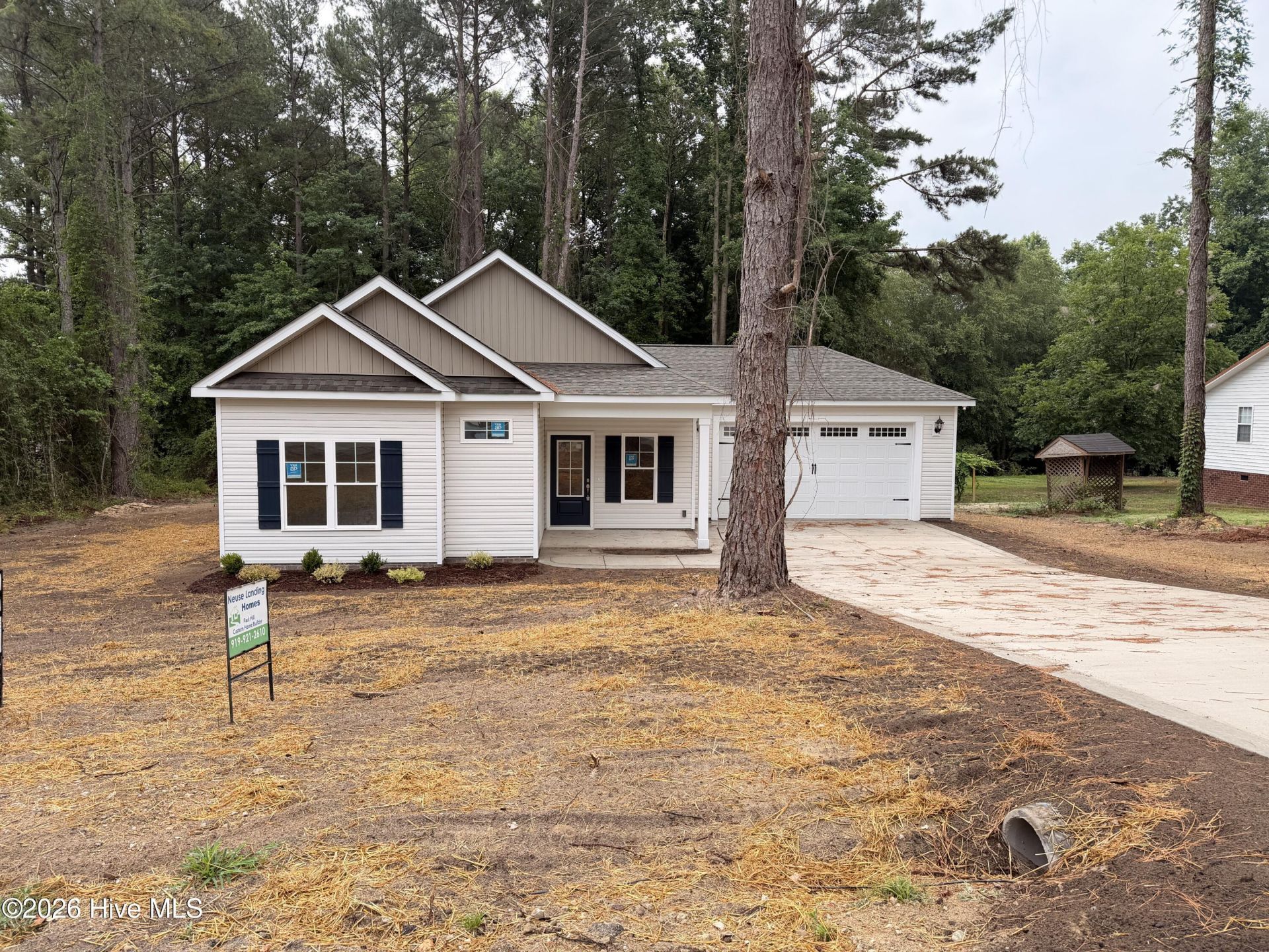 1749 Walnut Run Drive, Deep Run, NC 28525 Main Photo