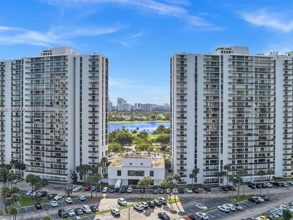 3731 N Country Club Dr , Unit 1129, Aventura, FL 33180