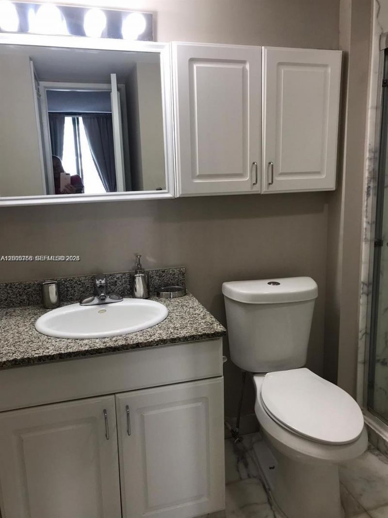 3731 N Country Club Dr, Unit 1129, Aventura, FL 33180 Photo