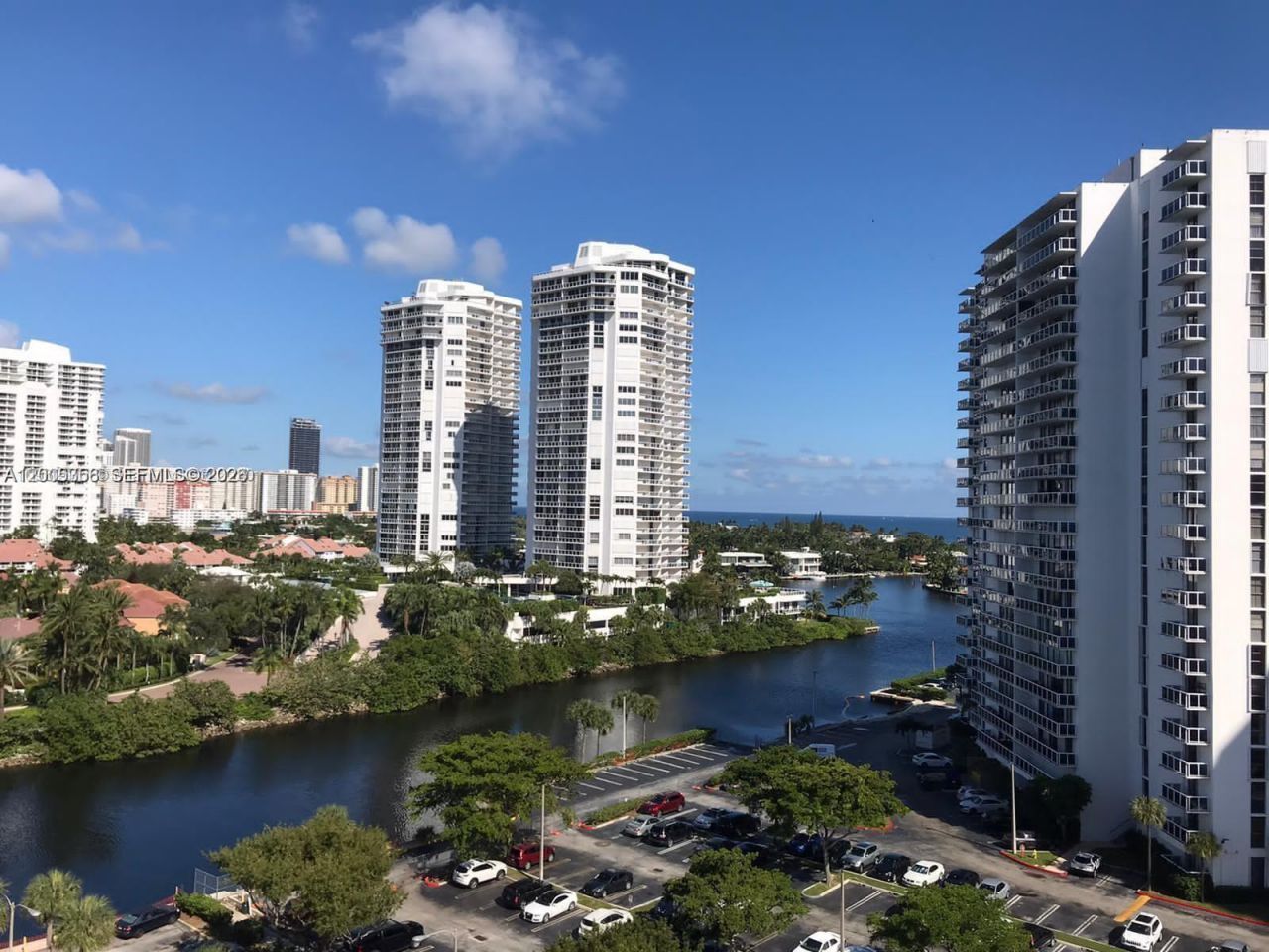 3731 N Country Club Dr, Unit 1129, Aventura, FL 33180 Photo