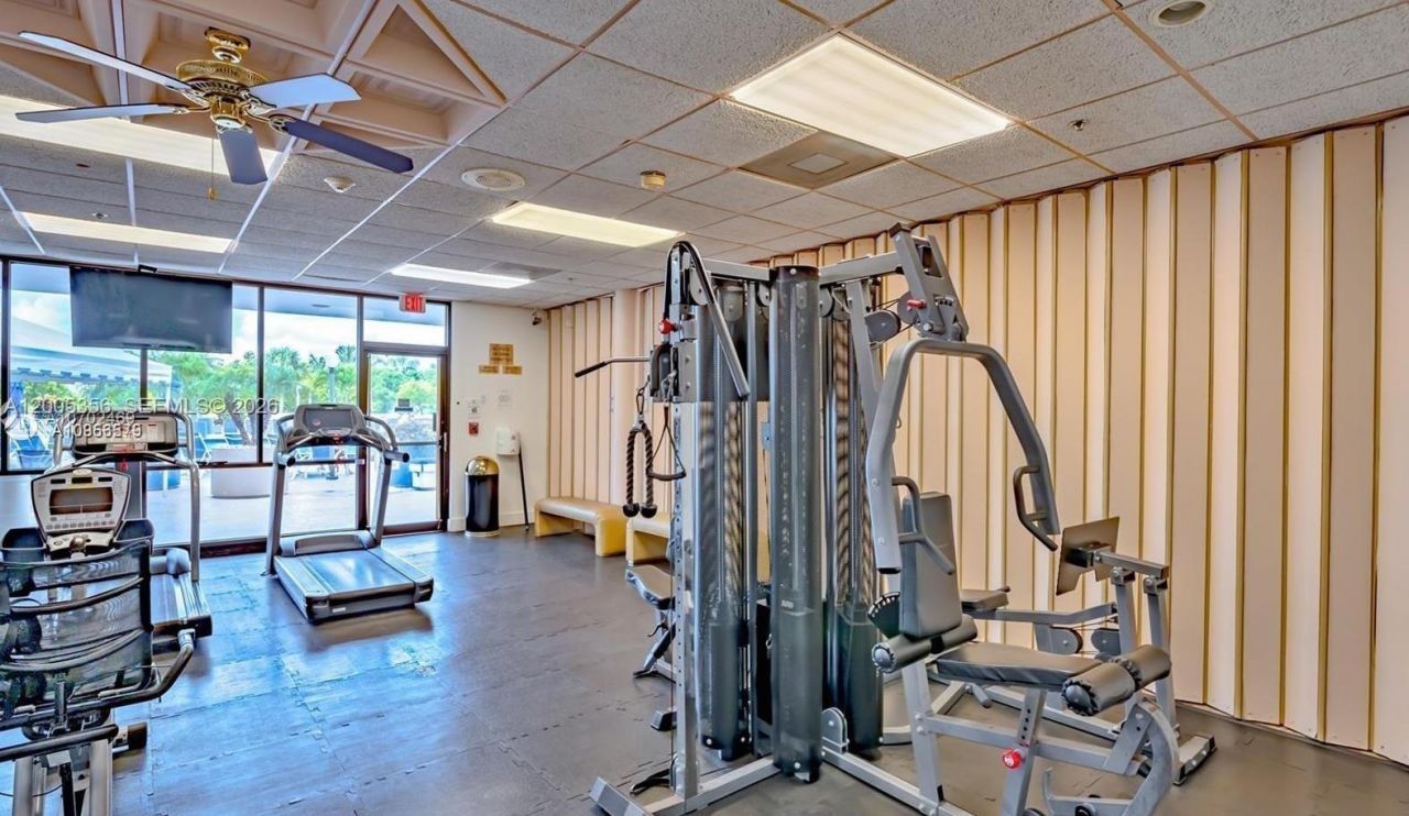 3731 N Country Club Dr, Unit 1129, Aventura, FL 33180 Photo