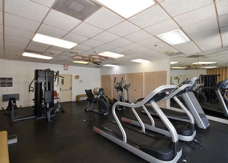 3731 N Country Club Dr, Unit 1129, Aventura, FL 33180 Photo