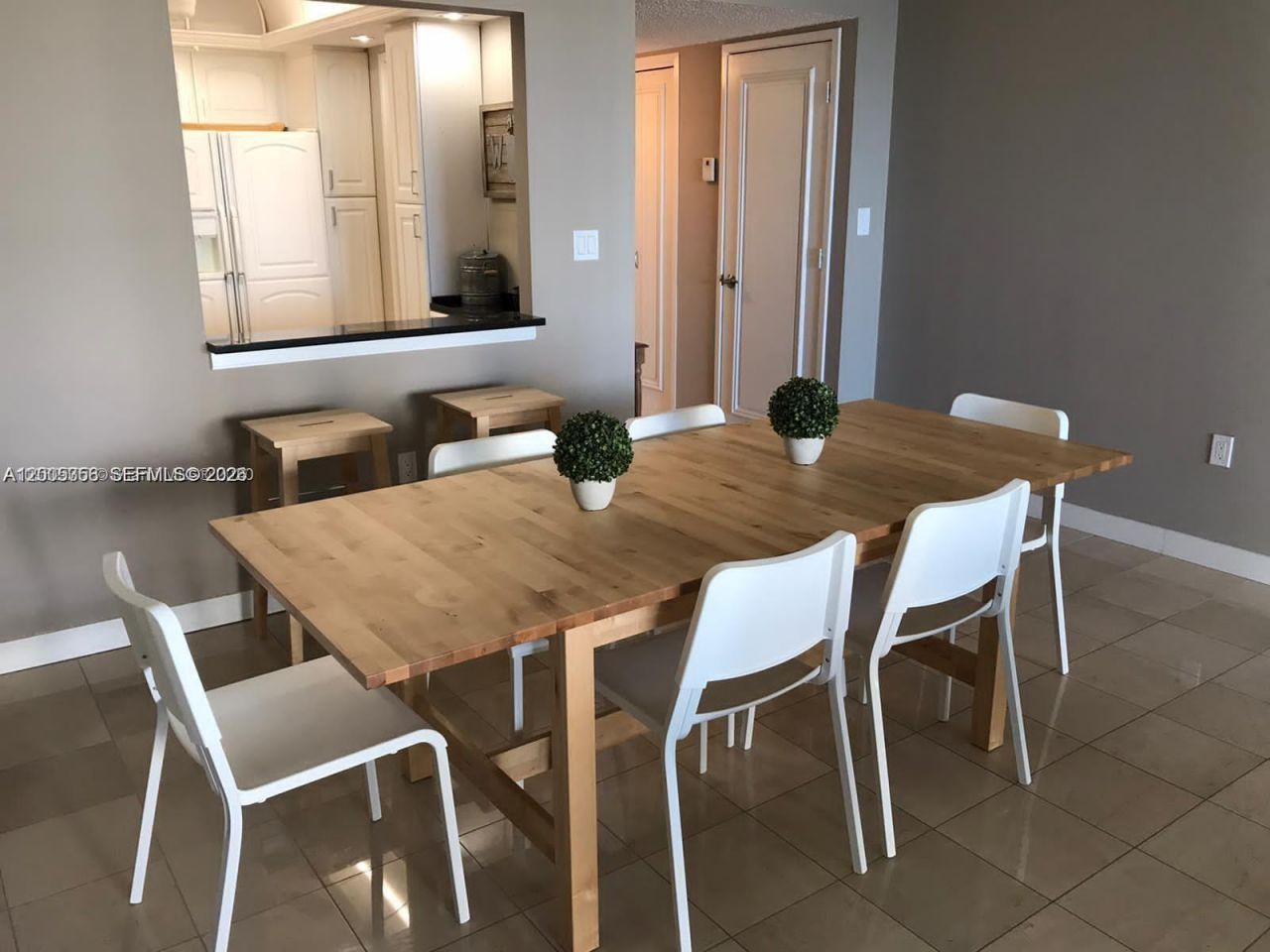 3731 N Country Club Dr, Unit 1129, Aventura, FL 33180 Photo