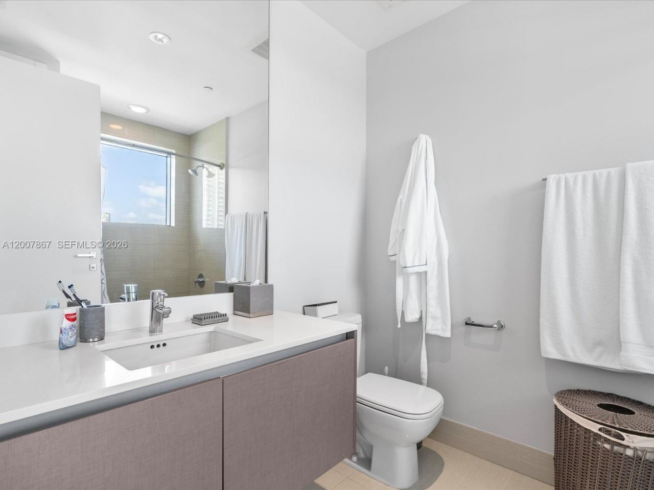 3250 NE 188th St , Unit 505, Aventura, FL 33180 Photo