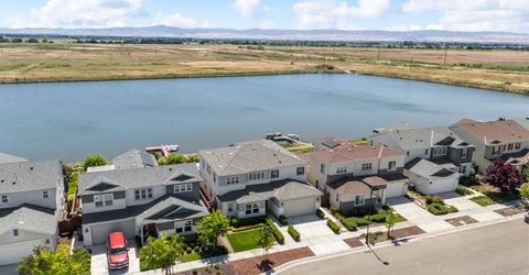 1648 Locksley Dr, Lathrop, CA 95330 Photo