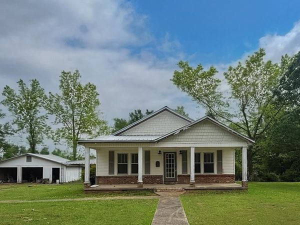 826 Blackmur Drive, Water Valley, MS 38965