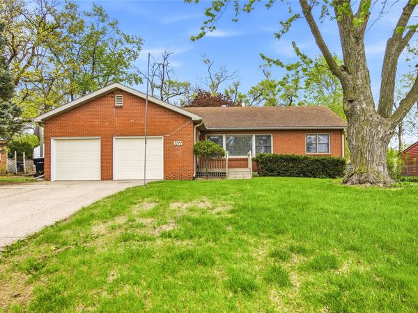 1211 68th Street, Windsor Heights, IA 50324