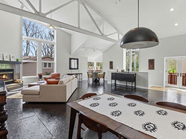 1906 Old Orchard Court, Ann Arbor, MI 48103