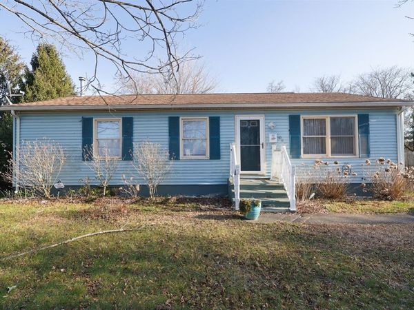 109 Pendleton Ave, Springfield, MA 01109