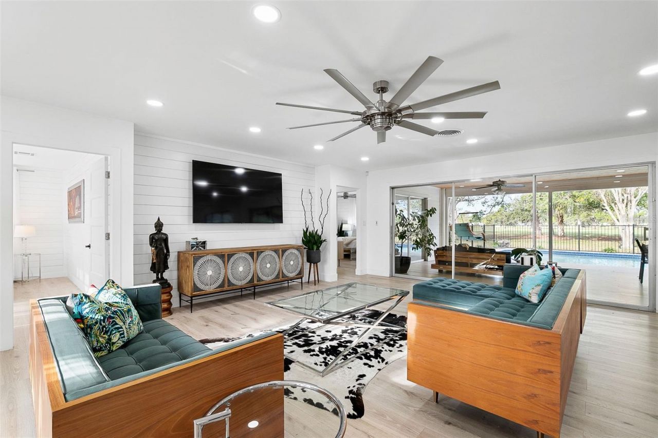 703 Whitfield Avenue, Sarasota, FL 34243 Photo